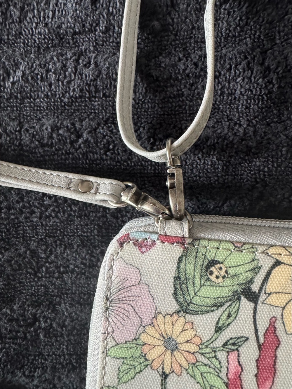 Sakroots Floral Print Crossbody Wallet/Wristlet - Picture 5 of 15
